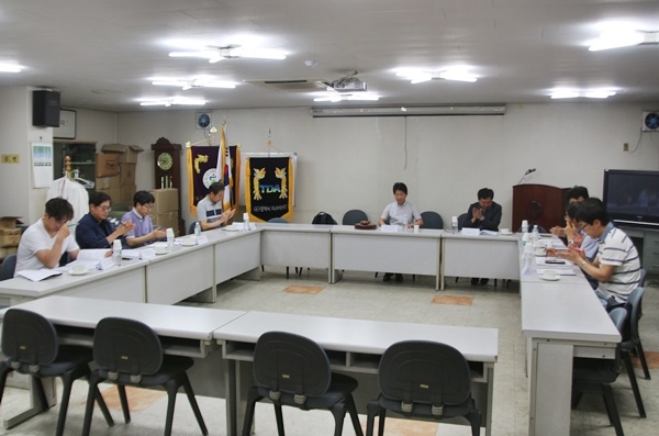 대구회 선관위 회의가 열리고 있다.