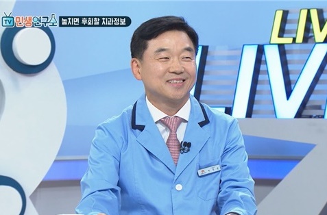 박영섭 치협 전 부회장이 TV에 출연해 구강건강관리법을 알리고 있다.
